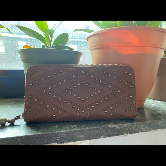 Jessica Simpson Handbags - Jessica Simpson Beige Wallet